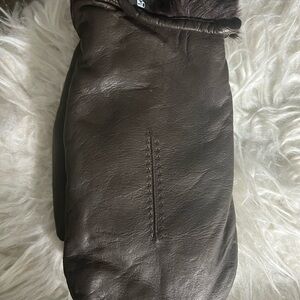 Glands Elegant Brown Leather Mittens with fur